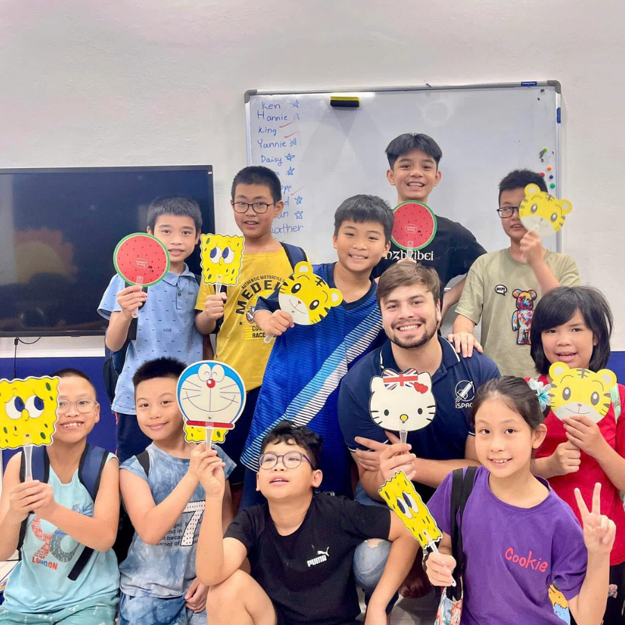 Phụ Huynh ISPACE Đồng Hành Cùng Con Chinh Phục Tiếng Anh Từ Sớm